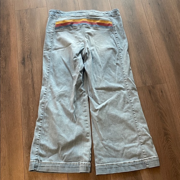PILCRO Rainbow High Rise Crop Flare Jeans- 32 - Picture 6 of 6